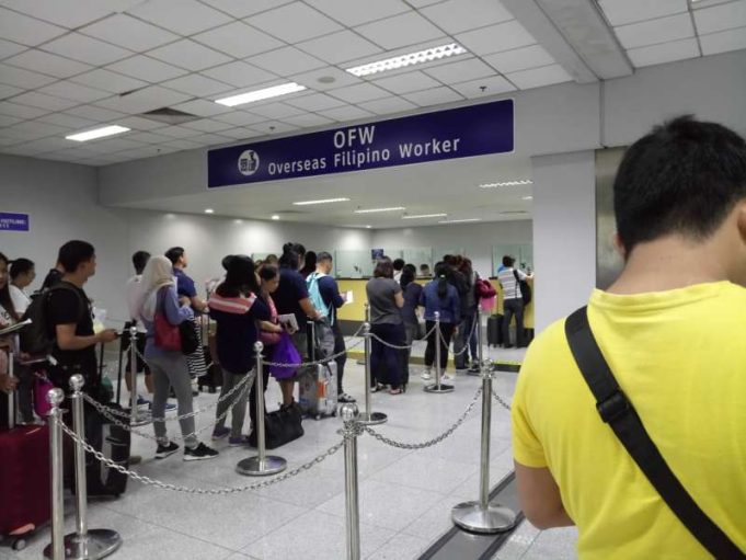 Sinuspinde pansamantala ng DOJ ang implementasyon ng bagong regulasyon ng IACAT OFW-lane-aiport