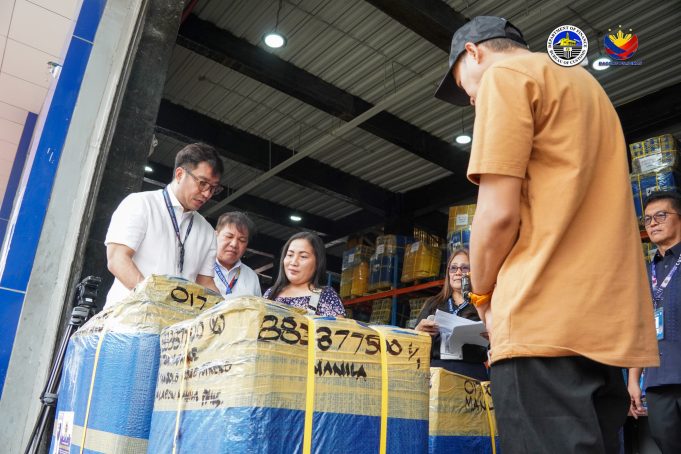 BOC distributes abandoned balikbayan boxes to 68 claimants BOC distributes abandoned balikbayan boxes to 68 claimants1