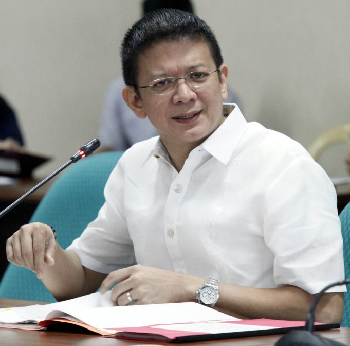 Bill na nag-aalis ng entrance exam fees, hiniling na ipasa sa Senado Chiz_Escudero