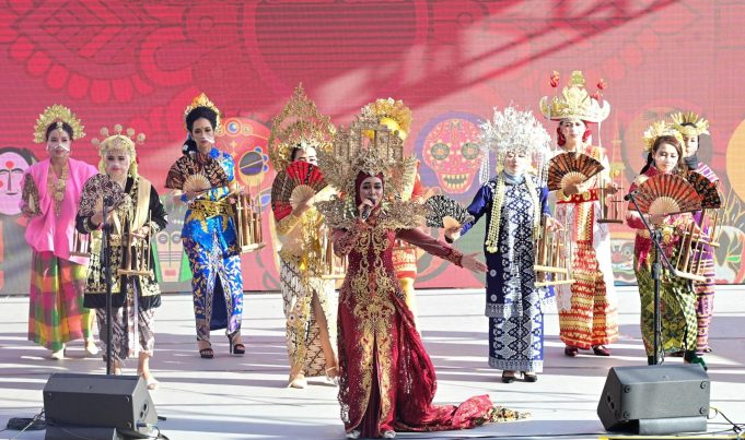 Vibrant Showcase of Asian Cultures at Hong Kong’s Asian Ethnic Cultural Festival Asian Ethnic Cultural Performances