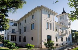 Kumpanyang idinadawit sa Italy recruitment scam, kinasuhan ng NBI Embassy of the Philippines in Rome, Italy. credit: Wikipedia