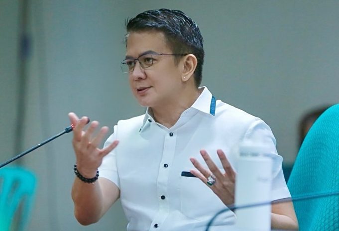 Reimbursement Of Offloaded Passengers Won’t Affect Bi Personnel’s Pay, Benefits – Chiz