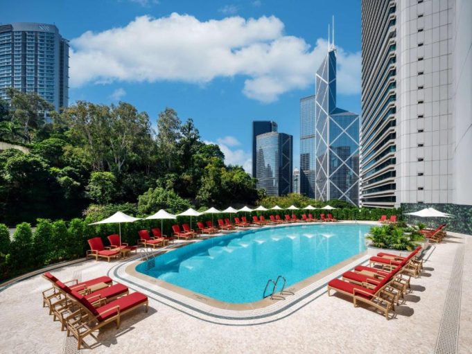 A 61-year-old Filipino man was found unconscious inside his hotel room and certified dead upon arrival in the hospital Island Shangri-La, Hong Kong