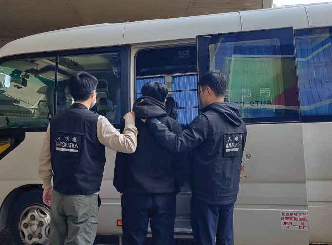 Hong Kong Immigration Department Cracks Down on Illegal Workers in Intensive Operations Nine persons arrested during anti-illegal worker operations v2