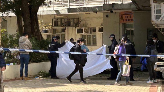 Tragedy Unfolds in Fanling as Mother and Son Plummet to Their Death Tragedy Unfolds in Fanling as Mother and Son Plummet to Their Death
