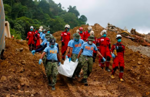 Child Rescued After Nearly 60 Hours in Philippine Landslide Child Rescued in Philippine Landslide