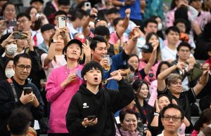 Lionel Messi’s No-Show Leaves Football Fans Fuming, Demands for Refunds Echo at Hong Kong Stadium Fans booed and demanded refund v2