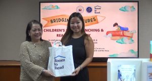 Philippine Literature Month Celebrated with Launching of Bilingual Children’s Books in Hong Kong Book launch 04