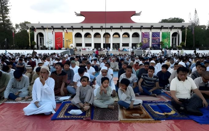 Malacañang Declares April 10 as National Holiday in Celebration of Eid’l Fitr Malacañang Declares April 10 as National Holiday in Celebration of Eid'l Fitr v2