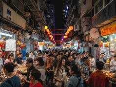 Temple Street Night Market Draws 1.5M Visitors, Extended to Year-End Temple Street Night Market Draws 1.5M Visitors