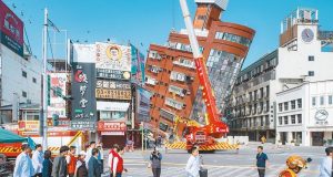 Workers rush to stabilize and shore up damaged buildings in Taiwan after devastating earthquake Workers rush to stabilize and shore up damaged buildings in Taiwan