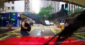59-anyos na Pinay, Nabangga ng Taxi sa Wan Chai 59-anyos na Pinay, Nabangga ng Taxi sa Wan Chai v2