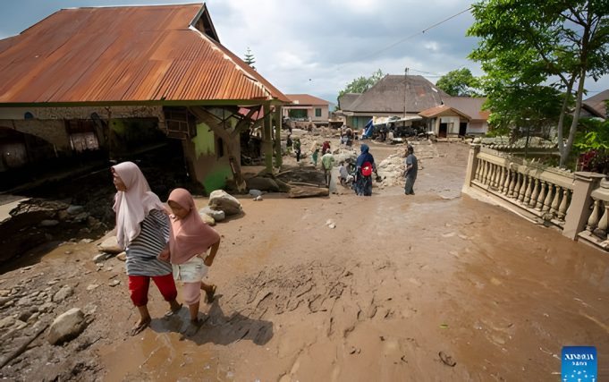 Death Toll Rises to 37 in Devastating Indonesia Lava Floods Death Toll Rises to 37 in Devastating Indonesia Lava Floods