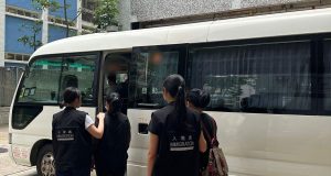 Immigration Arrest 7 Persons During Cracks Down on Imported Workers at Unlicensed Elderly Homes Immigration Department mounted a territory-wide anti-illegal worker operation
