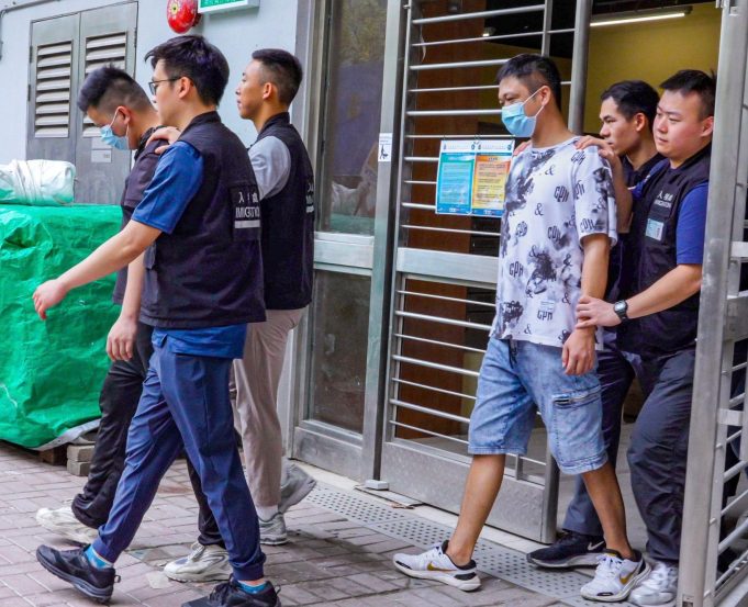 Immigration Raid Arrest 6 Persons in Ant-Illegal Worker Operation in Tai Po Immigration Raid Arrest 6 Persons in Ant-Illegal Worker operation in Tai Po