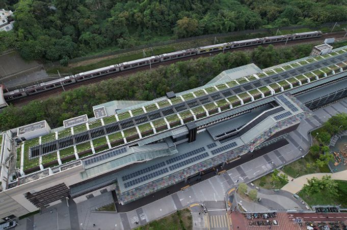 14-anyos na estudyanteng lokal maagap na nasaklolohan sa tangkang pagpapakamatay, Pulis ng HK MTR Hin Keng Green Railway Station