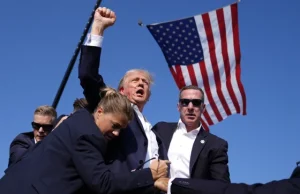 Former President Trump Targeted in Assassination Attempt During Campaign Rally donald-trump-secret-service-rally-wm-323p-6d65b1