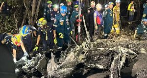 9 dead, including 5 Chinese tourists Hong Kong, as small passenger plane crashes in Thailand 9 dead as small passenger plane crashes in Thailand