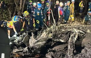 9 dead, including 5 Chinese tourists Hong Kong, as small passenger plane crashes in Thailand 9 dead as small passenger plane crashes in Thailand
