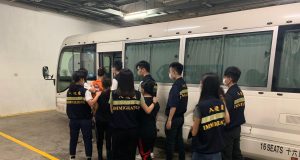 Two Foreign Domestic Helpers Arrested in Mong Kok for Illegal Hawking Hong Kong Immigration Department Police