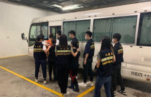 Two Foreign Domestic Helpers Arrested in Mong Kok for Illegal Hawking Hong Kong Immigration Department Police