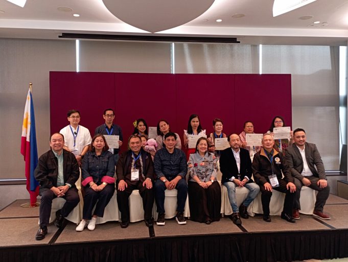Pagsasanay ng mga OFW sa paggamit ng Online Voting unang sinagawa sa Hong Kong Online voting group photo Hong Kong
