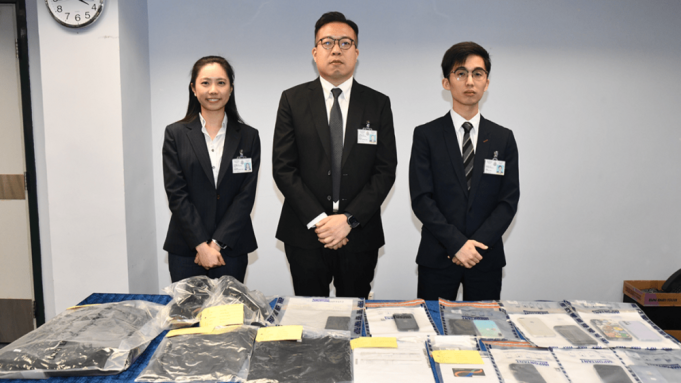 Police Bust Loan Shark Syndicate, Arrest 13 in Tuen Mun Operation Police Bust Loan Shark Syndicate, Arrest 13