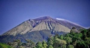 Residents Evacuate as Kanlaon Volcano Shows Signs of Eruption Kanlaon volcano