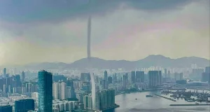 Victoria Harbour’s First Recorded Waterspout in Decades waterspout in Victoria Harbour v2
