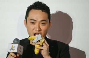 Crypto Mogul Eats $6.2 Million Banana Artwork at Hong Kong Press Conference Crypto entrepreneur Justin Sun
