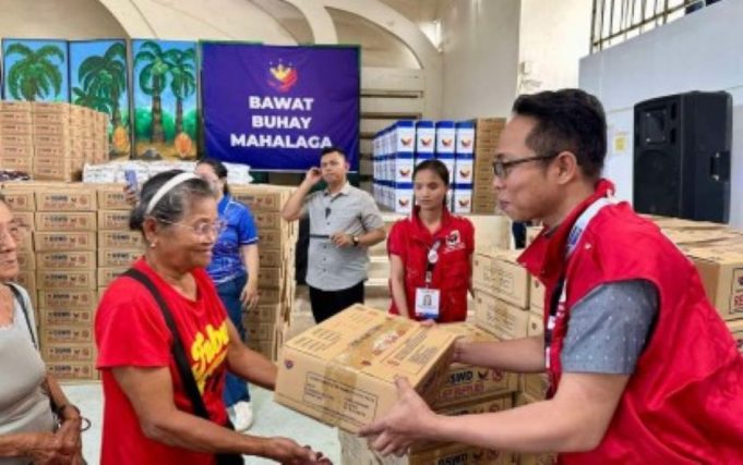 Emergency Response Teams Continue to Deploy Across Typhoon-ravaged Regions in The Philippines DSWD Quick Response Team (QRT)