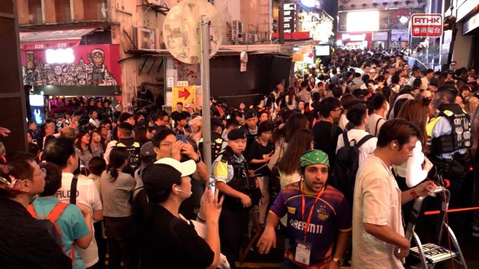 Lan Kwai Fong Sees Biggest Halloween Celebration Since Pandemic Lan Kwai Fong Sees Biggest Halloween Celebration Since Pandemic