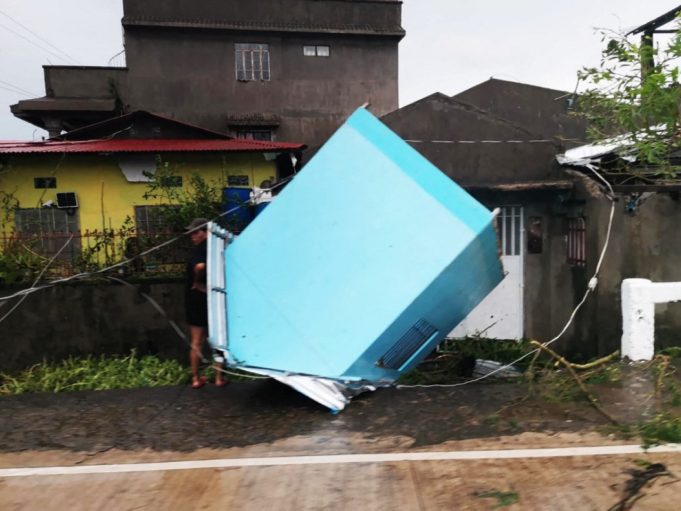 Super Typhoon Man-Yi Batters Philippines, Forces Mass Evacuations Super Typhoon Man-yi batters Philippines