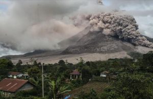 Volcanic Eruption Triggers Mass Evacuation of in Philippines, Tens of Thousands Displaced Mount Kanlaon eruption