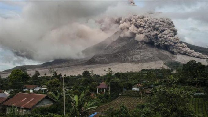 Volcanic Eruption Triggers Mass Evacuation of in Philippines, Tens of Thousands Displaced Mount Kanlaon eruption