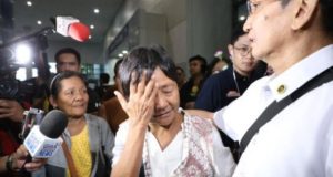 Freed After 15 Years, Trafficked Filipina Drug Mule Mary Jane Veloso Returns Home to Tearful Reunion mary-janes-mother-celia
