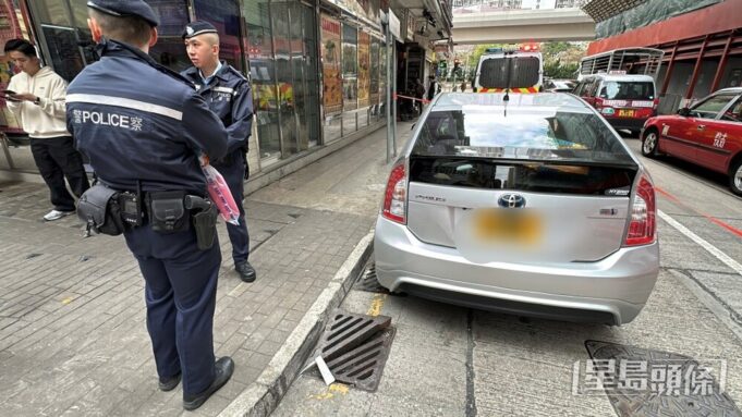 Cocaine Arrest Shocks Mong Kok Neighborhood Woman arrested with 23 bags of cocaine in Mong Kok