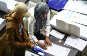 Comelec Reports Progress in Ballot Printing for May Elections ballot-verification-amoranto-2025feb13-jbondoc-2