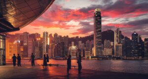Hong Kong Residents Brace for Hotter Weather Amid Climate Change Concerns heatwave-in-hongkong