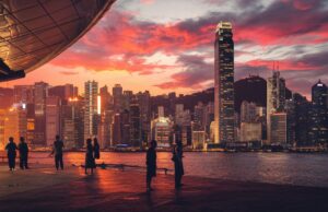 Hong Kong Residents Brace for Hotter Weather Amid Climate Change Concerns heatwave-in-hongkong