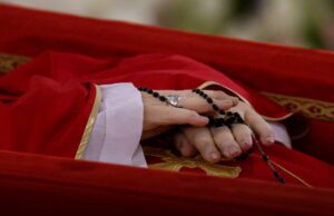 Pope Francis Laid to Rest: Thousands Gather as Vatican Mourns Pontiff Pope Francis laid to rest