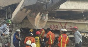 Deadly Myanmar Earthquake Death Toll Rises to 3,354, UN Aid Chief Praises Local Responders aid workers in Myanmar quake