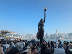 Tsim Sha Tsui Overwhelmed by Tourists During China’s Golden Week Tsim Sha Tsui swarmed with tourists during Golden Week v2