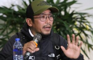 Philippines Welcomes Home Repatriated Workers from Middle East Conflict Arman Naz, a hotel worker from Tel Aviv, Israel