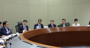 Chief Lee Orders Urgent Pipe Replacement After Water Contamination Scare In Fanling Estate Chief Lee Orders Urgent Pipe Replacement After Water Contamination Scare