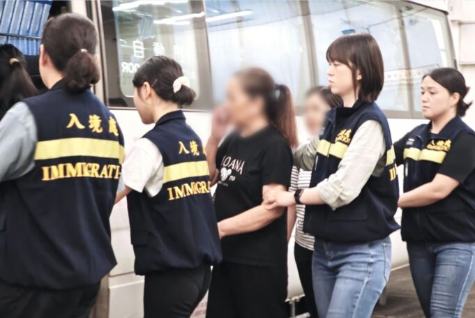 Hong Kong Immigration Department Repatriates 56 Illegal Immigrants in Recent Operations Hong Kong Immigration Department Repatriates 56 Illegal Immigrants in Recent Operations
