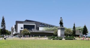Mainland Man Arrested for Allegedly Kicking Dogs in Sai Ying Pun Park Sun Yat Sen Memorial Park