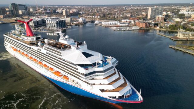 Carnival Sunshine arrives in Norfolk