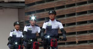 HK Police Unit Rides Bikes with New Cycling Patrol Uniform HK Police Unit Rides Bikes with New Cycling Patrol Uniform