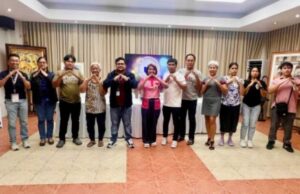 Repatriated Pangasinan OFWs from MidEast Crisis Received PHP525,000 in Financial Aid eight overseas Filipino workers (OFWs) from Pangasinan repatriated